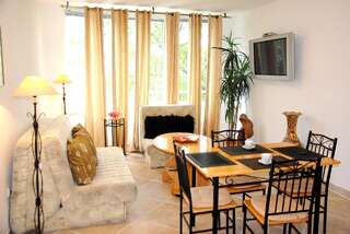 Апартаменты Apartments Villa Kukoljac Херцег-Нови Апартаменты для 4-7 человек с видом на море-5