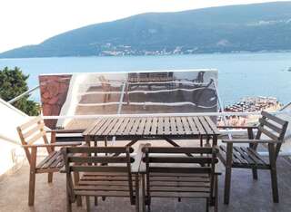 Апартаменты Apartments Villa Kukoljac Херцег-Нови Семейный номер с видом на море - Мансарда-8